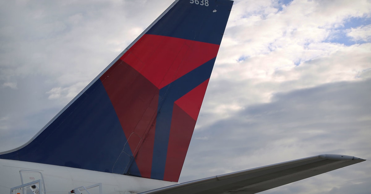 'Blood And Awfulness': Viral Video Of Delta Flight Captures Extreme ...