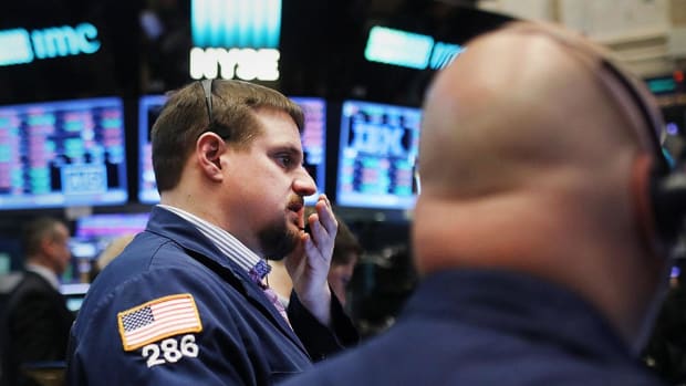 Global Stocks Slide on Trade, Growth Worries; Dow Futures Steady as Oil Rebounds