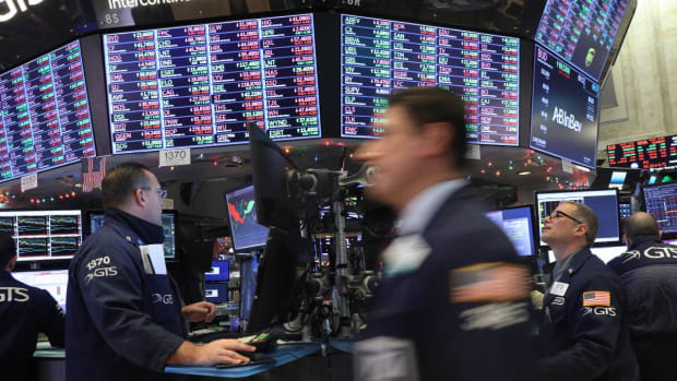 Stocks Slide, Dollar Shines, Amid US-China Trade and Global Growth Concerns