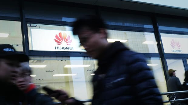 Huawei-Related Stocks Fall: NeoPhotonics Up 7.4%; CommScope Holding Off 8.8%