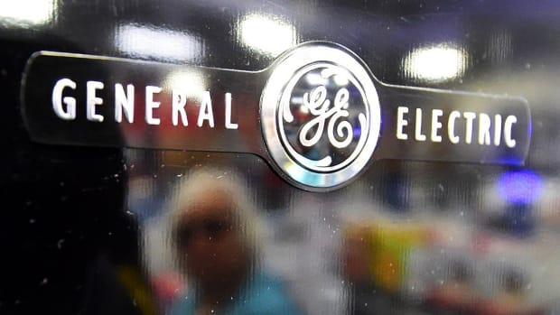 Larry Culp's First Big Move at General Electric: Cut the Dividend