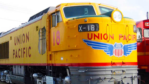 jim cramer says buy union pacific as mexican shipments increase