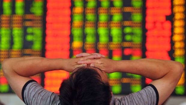 Chinese Regulators Limit Short Selling as it Tries to Prop up Stocks