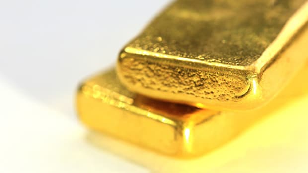 Barrick Gold (ABX) Stock Edges Up on Higher Gold Prices