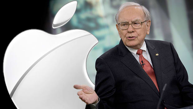 Why Billionaire Warren Buffett Has Dumped IBM Shares And Loaded Up on Apple