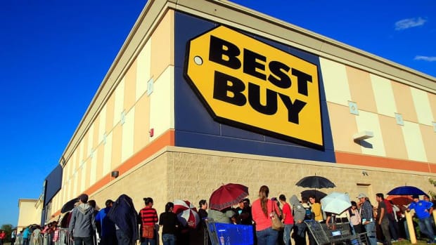 Best Buy Shares Rise on Better-Than-Expected Second Quarter