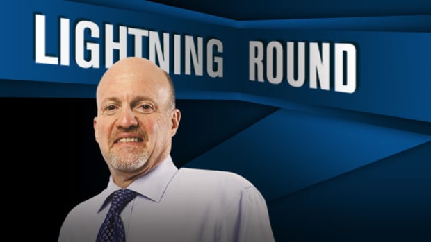 'Mad Money' Lightning Round: Skip Cabela's, Buy Tech Stocks