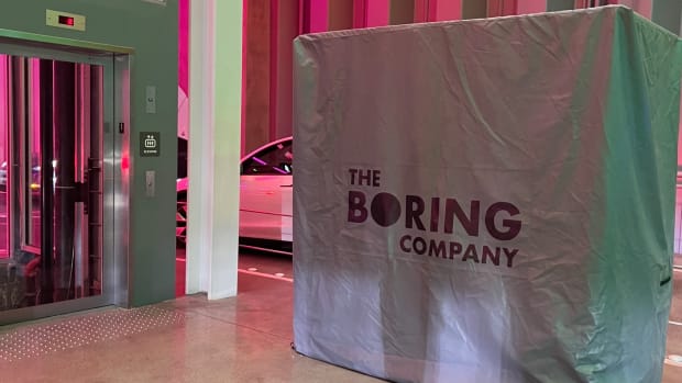 The Boring Co. tunnel entrance at the Las Vegas Convention Center (LVCC). DBK