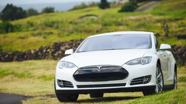 16 tesla model S 2014 shutterstock