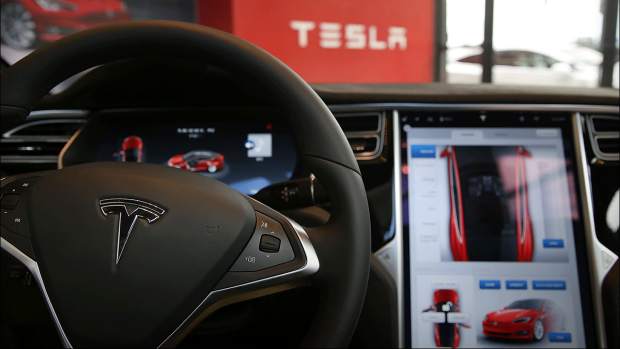 What's Next for Tesla as Major Investors Dump Shares?