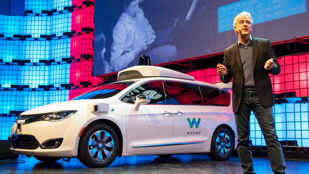 Why Alphabet's Waymo Unit Leads in Autonomous Car Development