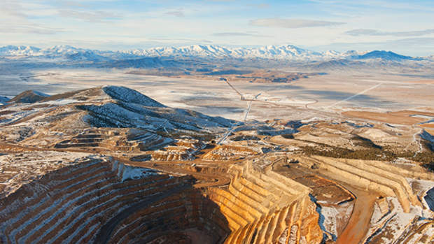 Barrick Gold Glitters Enough to Draw Buyers