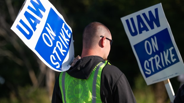 WENTZVILLE, MISSOURI - SEPTEMBER 15: GM workers with the UAW Local 2250 Union strike outside the General Motors Wentzville Assembly Plant on September 15, 2023 in Wentzville, Missouri. In the first time in its history the United Auto Workers union is on strike against all three of America’s unionized automakers, General Motors, Ford and Stellantis, at the same time. (Photo by Michael B. Thomas/Getty Images)