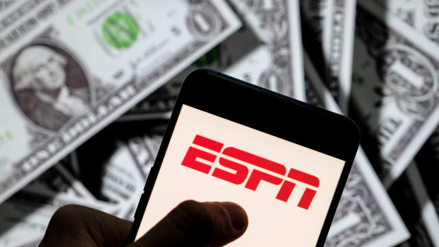 ESPN Expands Digital Rights to Include Monday Night Football Streaming on Mobile  Phones - ESPN Press Room U.S.