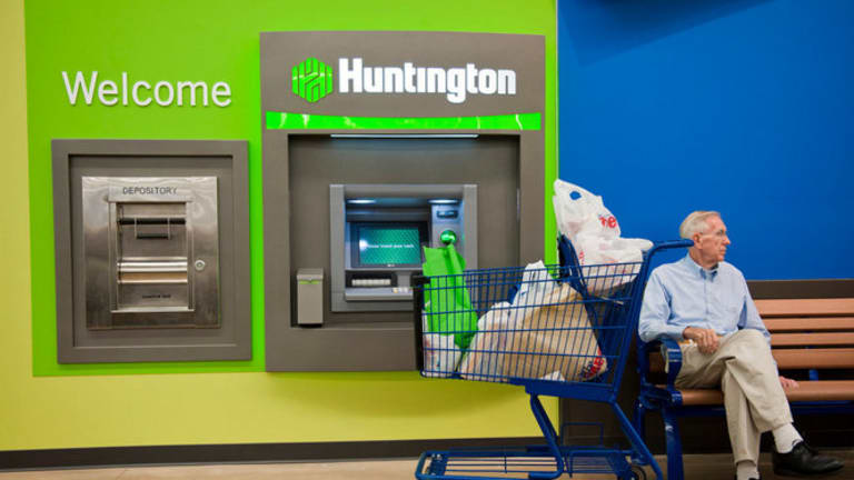 Bank on Huntington Bancshares' (HBAN) Dividend, and Its Growth Outlook