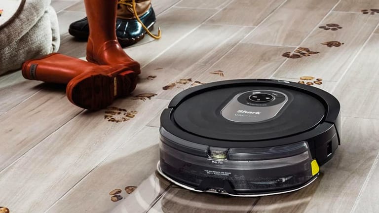 self cleaning brush robot vacuum