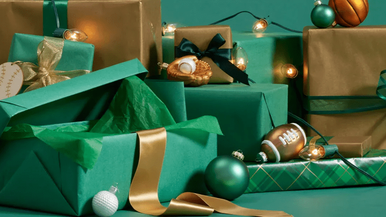 12 best last-minute lululemon gifts for women & men, plus holiday shipping  deadlines