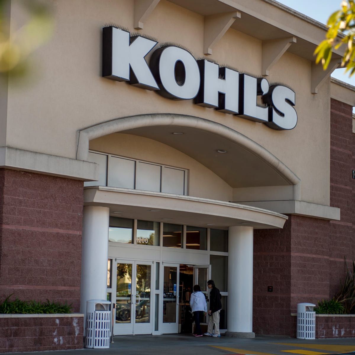 Kohl's first quarter sales decline 5.2% and are 'below expectations