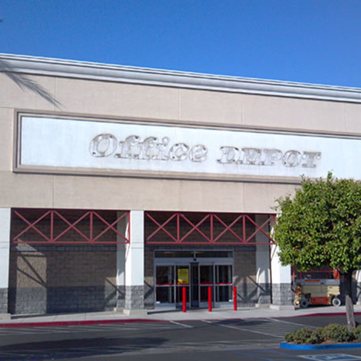Stressed Out: Is Office Depot the Next RadioShack? - TheStreet