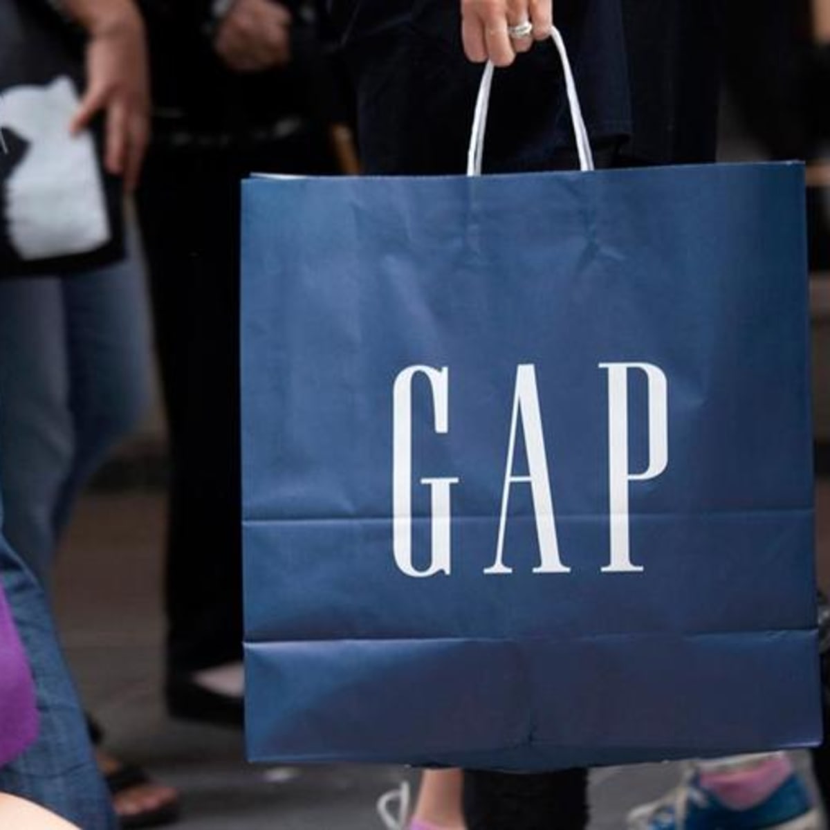 gap shopping bag