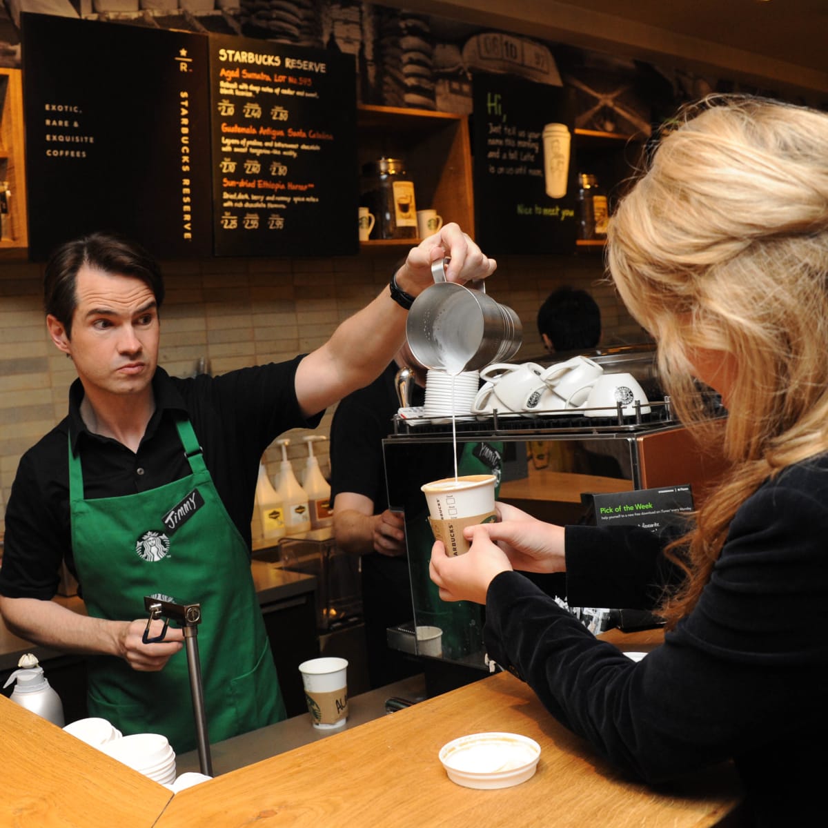 Starbucks Sold Out Of Red Reusable Holiday Cups In Minutes And People Are  Pissed