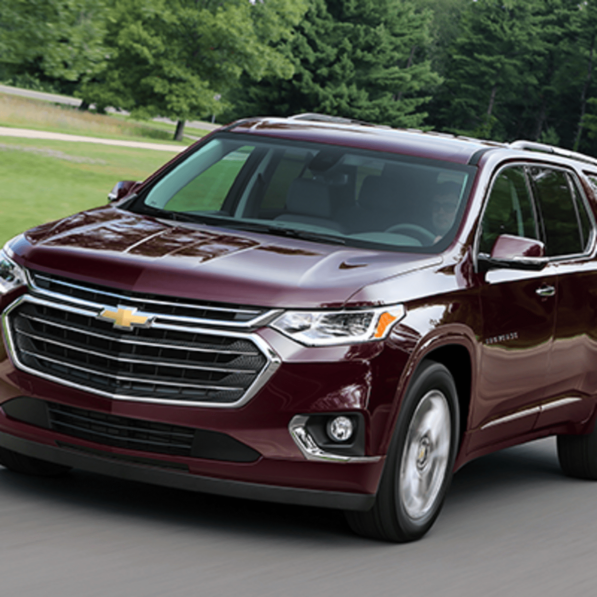 Chevy Just Can T Keep Its 50 000 Crossover Traverse Suv On Dealer Lots Thestreet