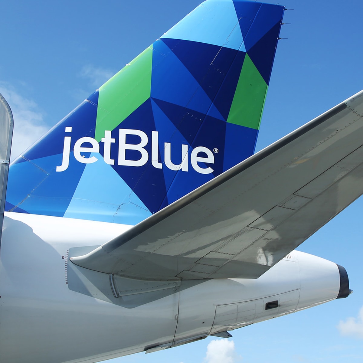 JetBlue flight delayed for hours after celebrity has a major on