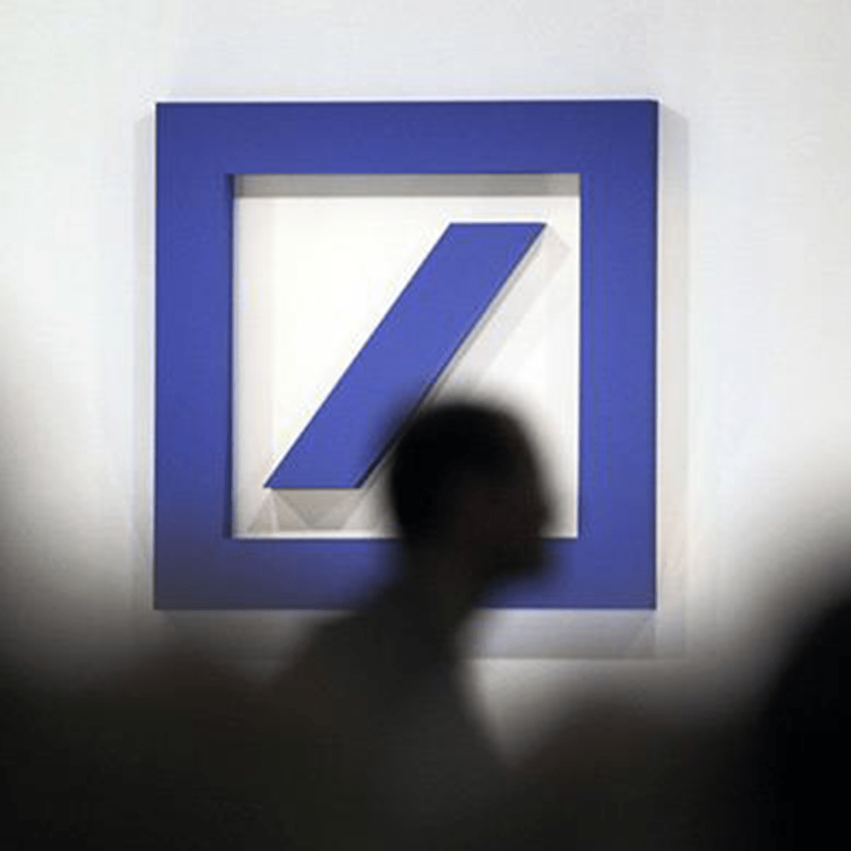 Deutsche Bank Nominates a Face From Financial Crisis to