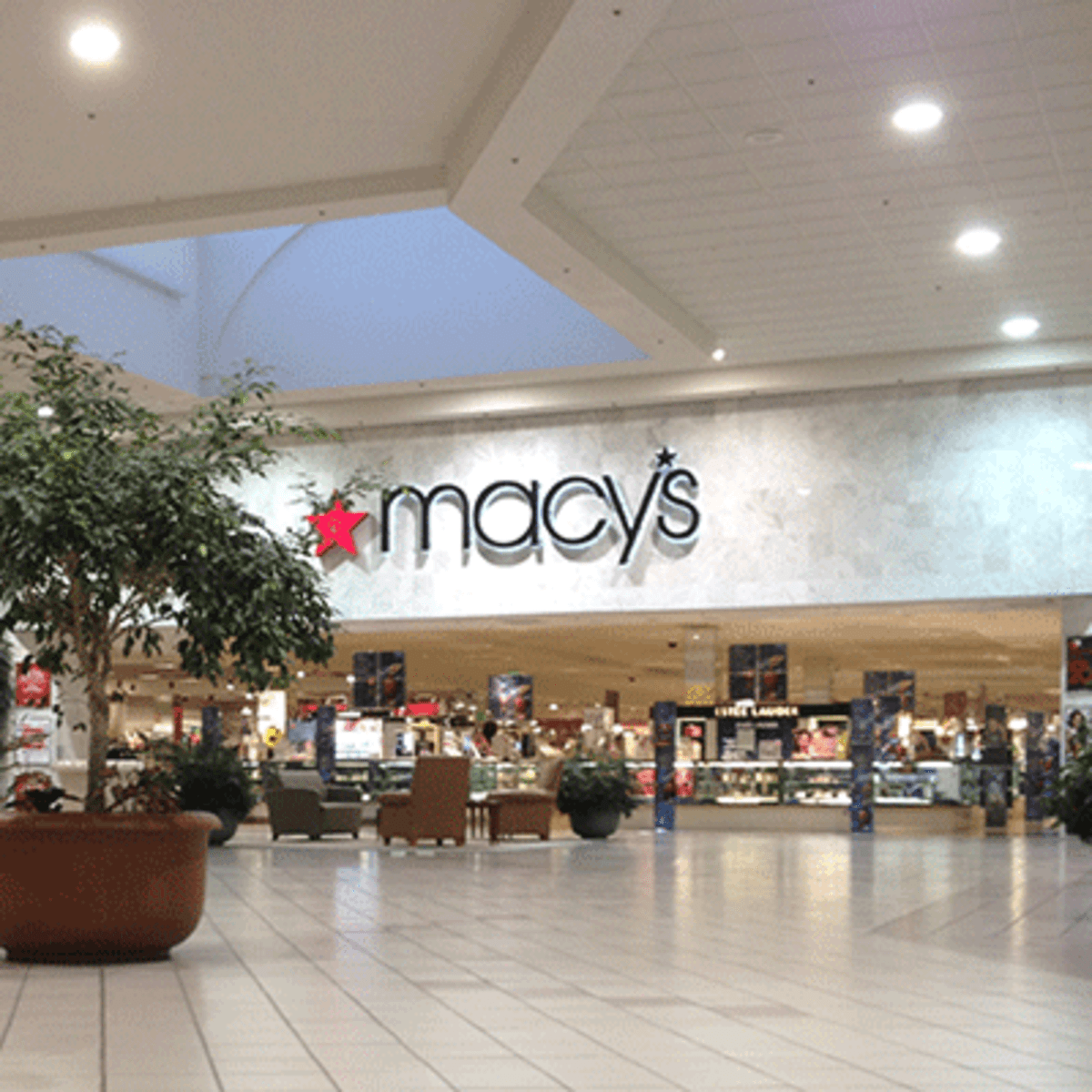 Brad's sales deals macys