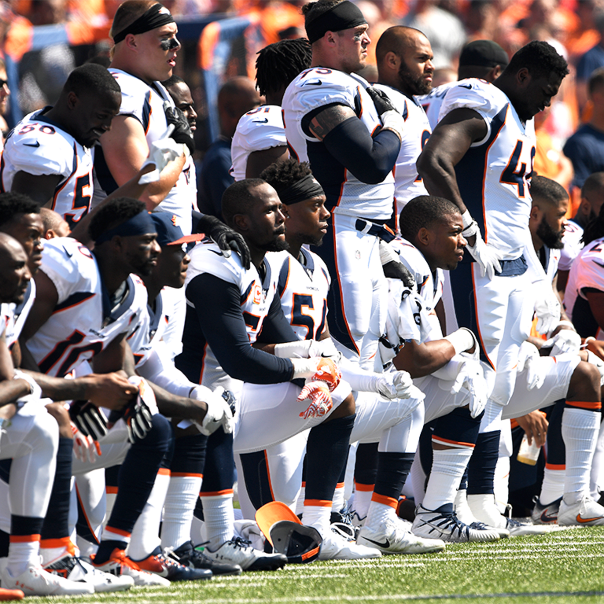 Nike kneeling cheap national anthem