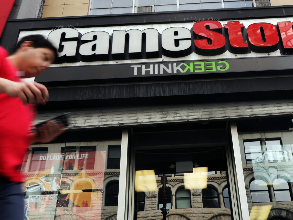 Cramer urges caution on GameStop, says there are 'easier ways to make money