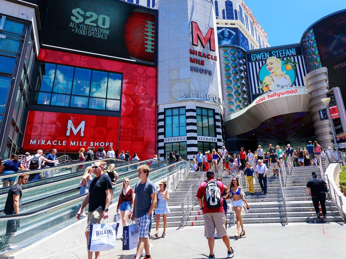 Even without a casino, the Miracle Mile Shops stay busy on the Strip - Las  Vegas Sun News