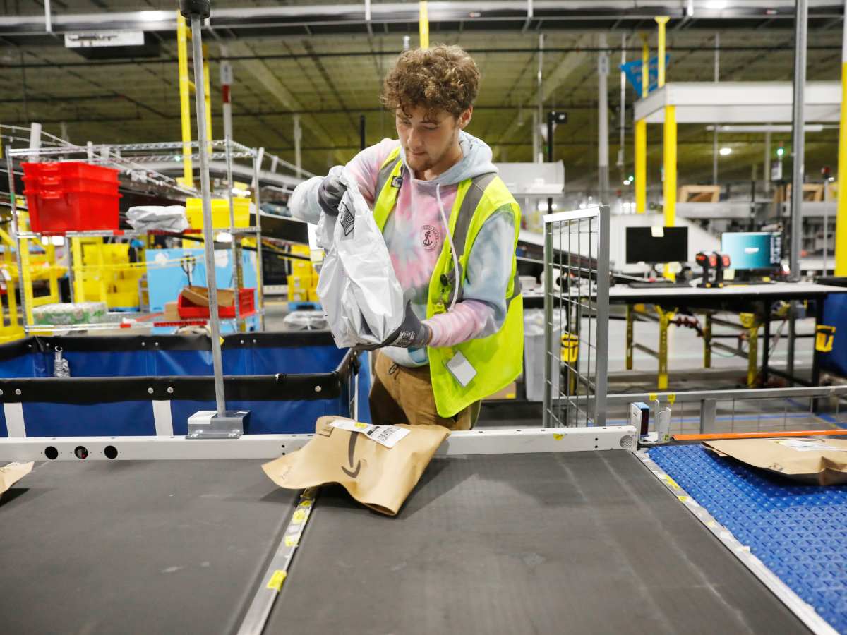 Amazon warehouse jobs & what they pay: Are fulfillment center positions  worth it? - TheStreet