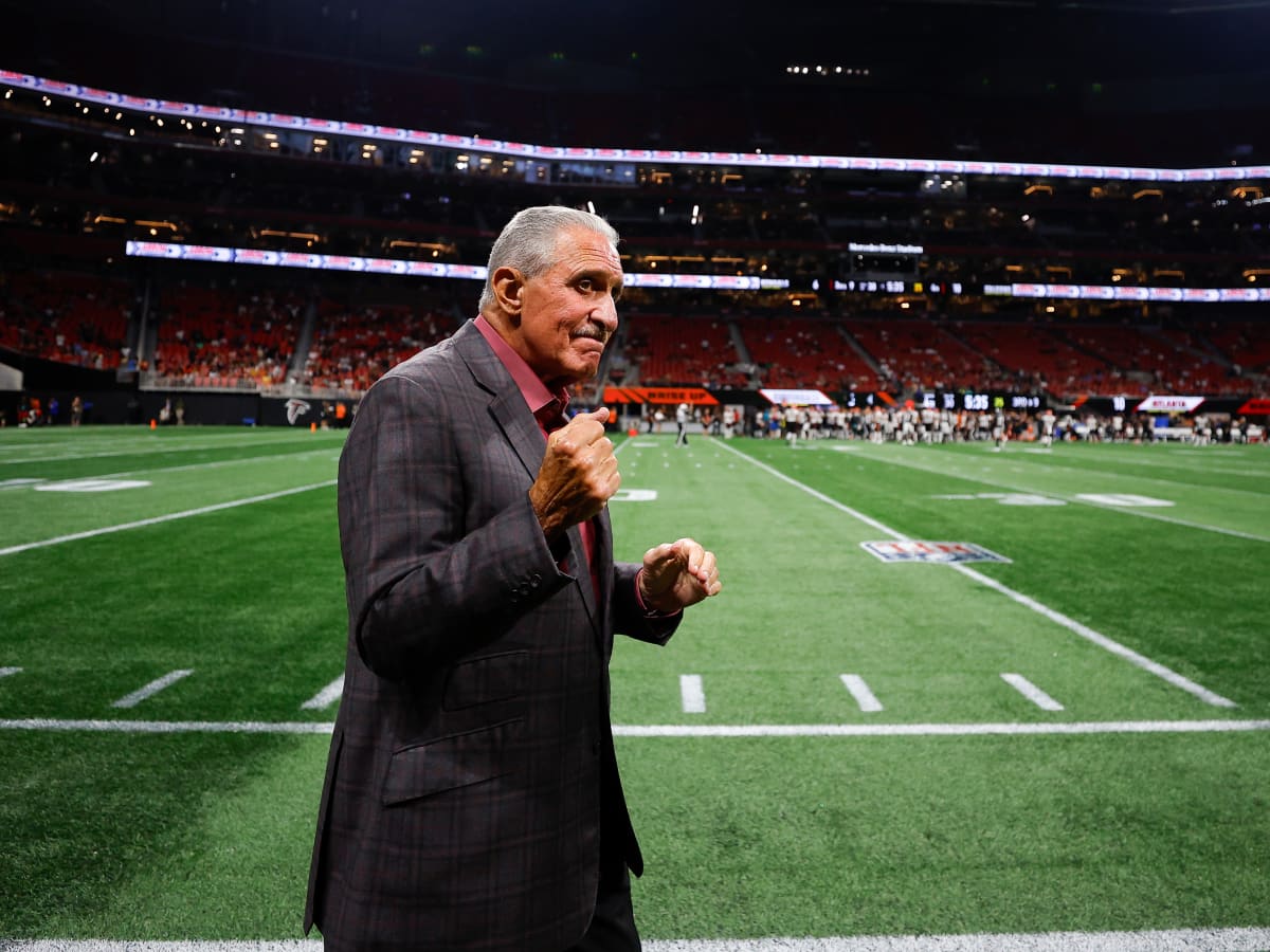 Falcons' Arthur Blank buys third franchise in Tiger Woods' new golf league