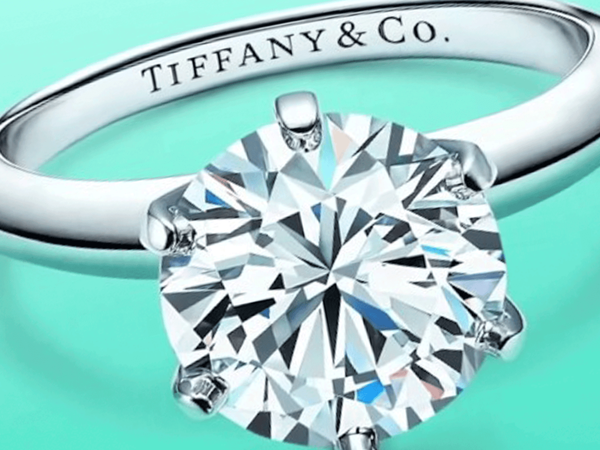 Tiffany Stock Plunges 9% After Report That LVMH Deal Could Fall Through