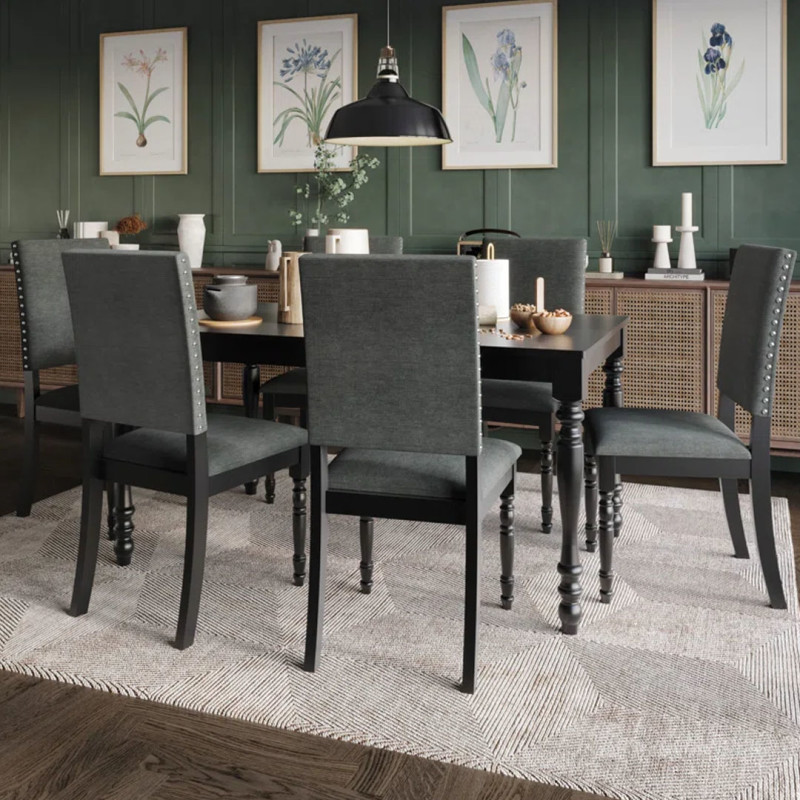 Wayfair is selling a ,279 dining set for 0 and it’s “a great value for the price”