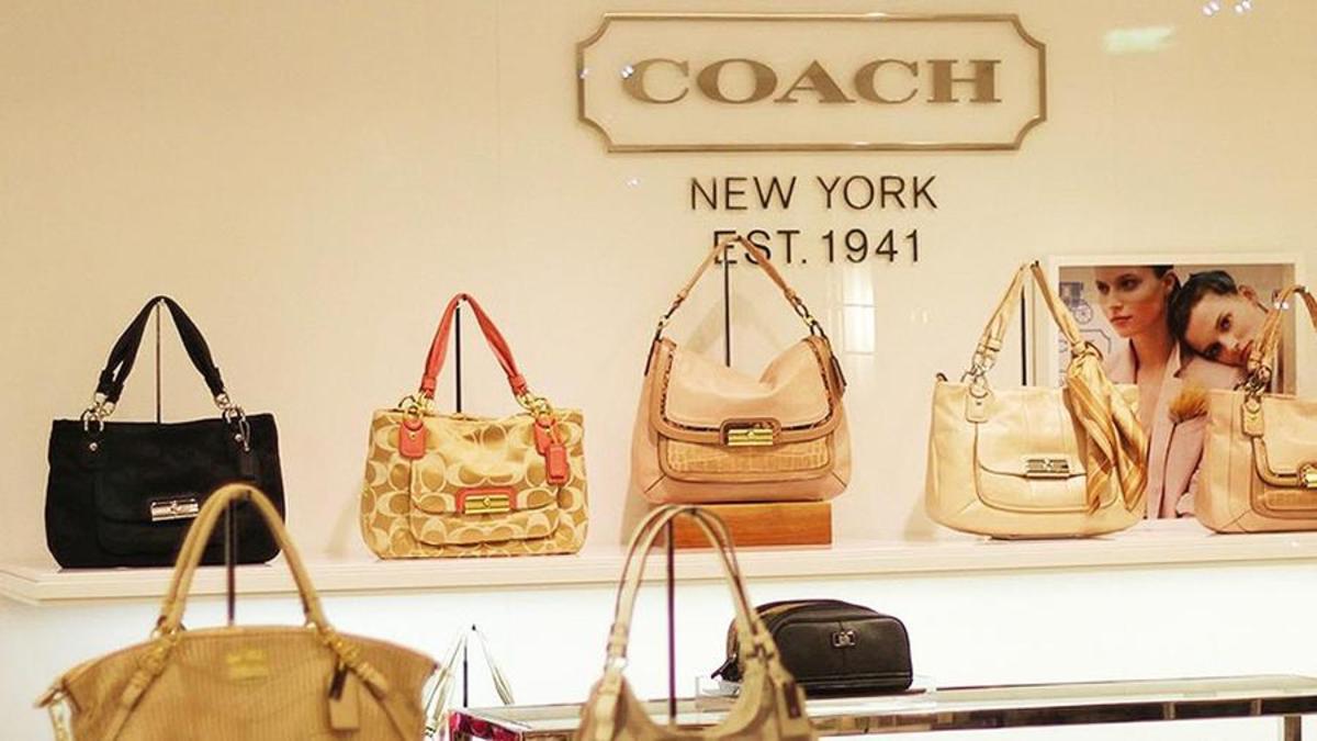 Coach Outlet is selling an 'elegant' $278 phone wallet for just $99, and shoppers say it's 'absolutely beautiful'