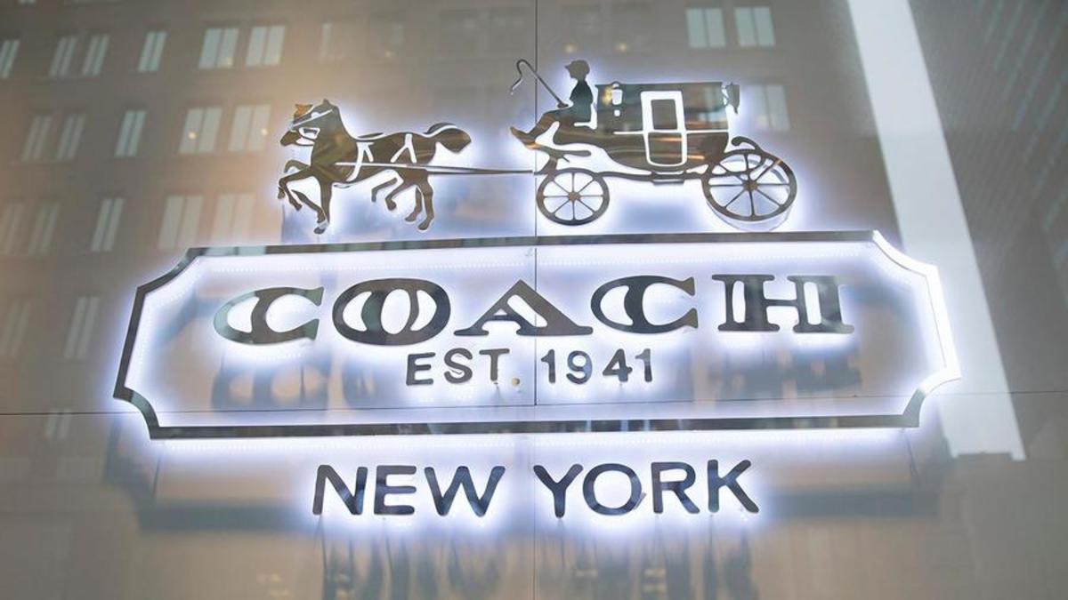 Coach Outlet is selling a $350 mini tote bag for only $88, and shoppers called it 'cute and trendy'