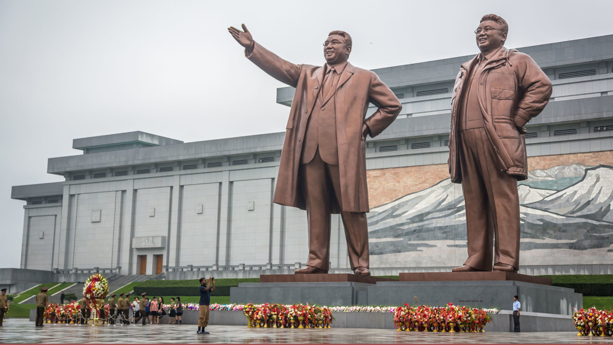 North American tourists have entered North Korea for the first time in five years