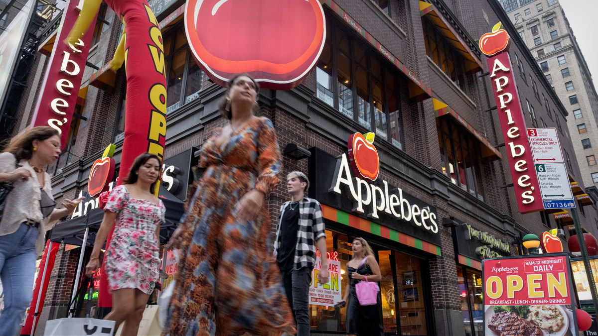 Applebee's announces major change to win back customers