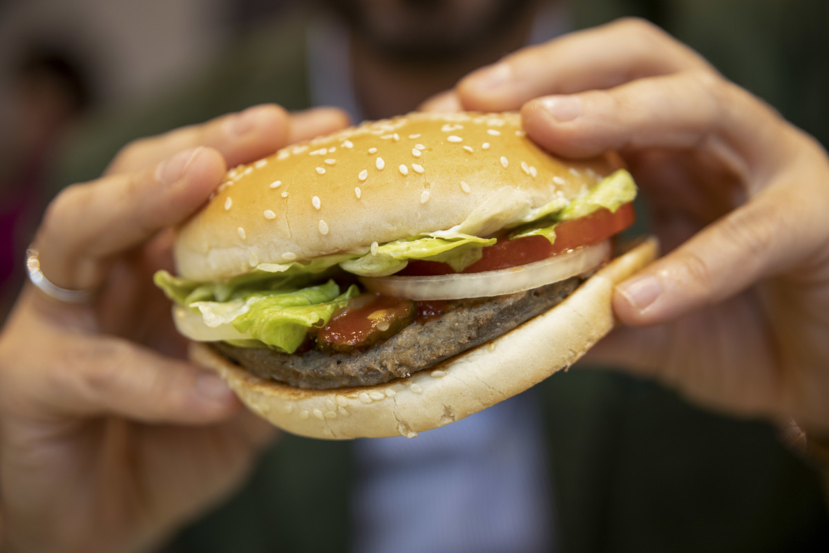 Popular fast food chain looks to dethrone McDonald's