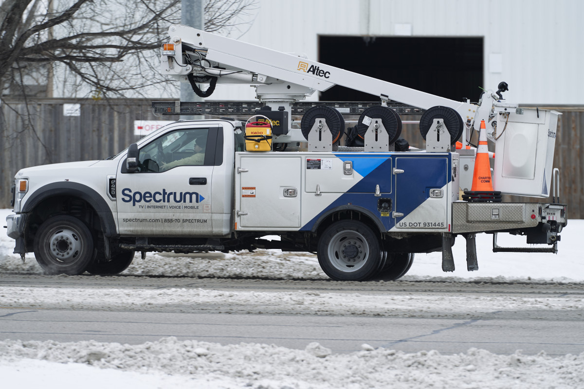 Spectrum is making a desperate move to win back fleeing customers