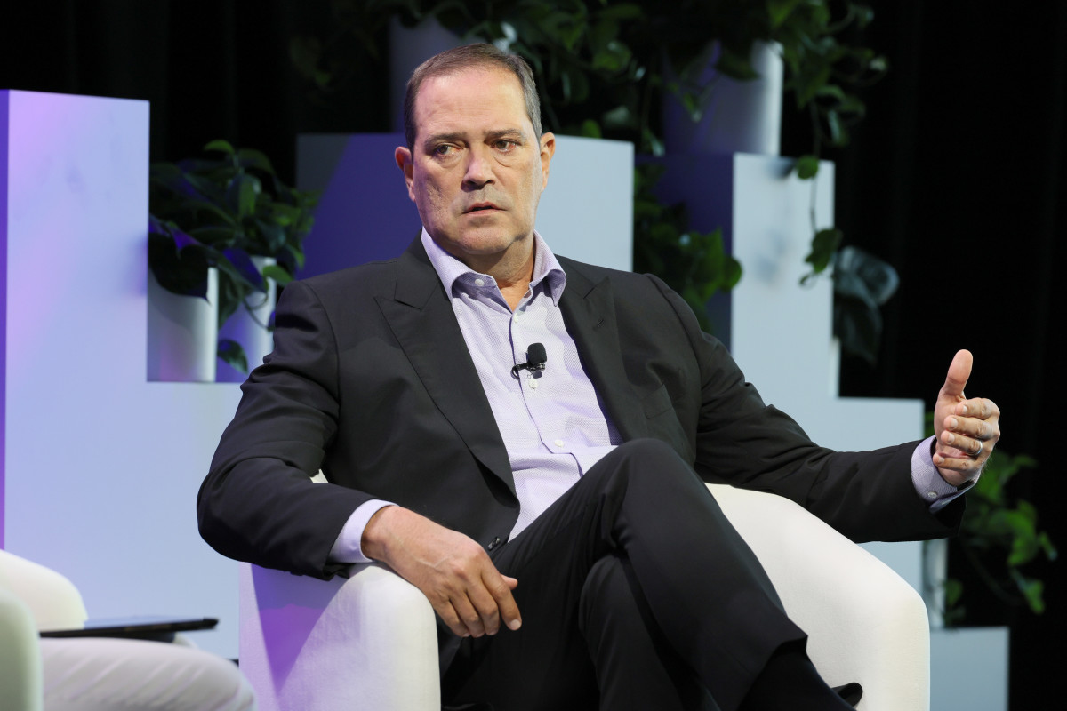 Cisco CEO flags big shift in business trends