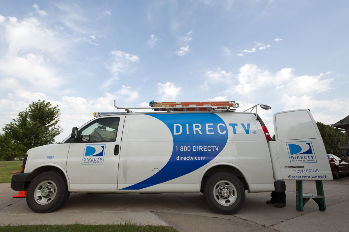 DirecTV hopes to win back fleeing customers with a generous offer