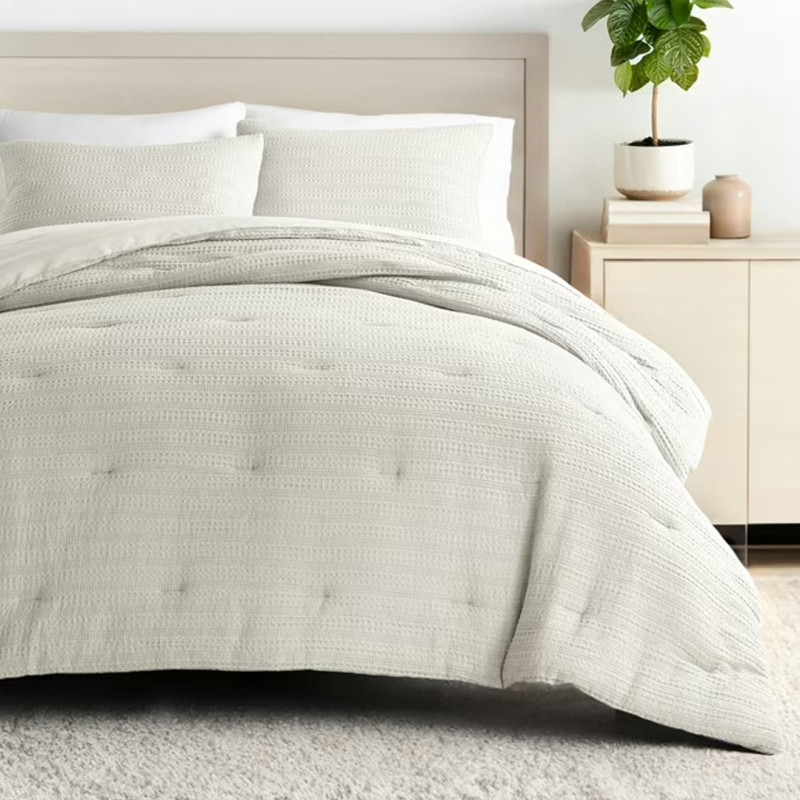 Walmart is selling a 'perfect' $210 king comforter set for only $65 that shoppers say is 'amazingly comfortable'