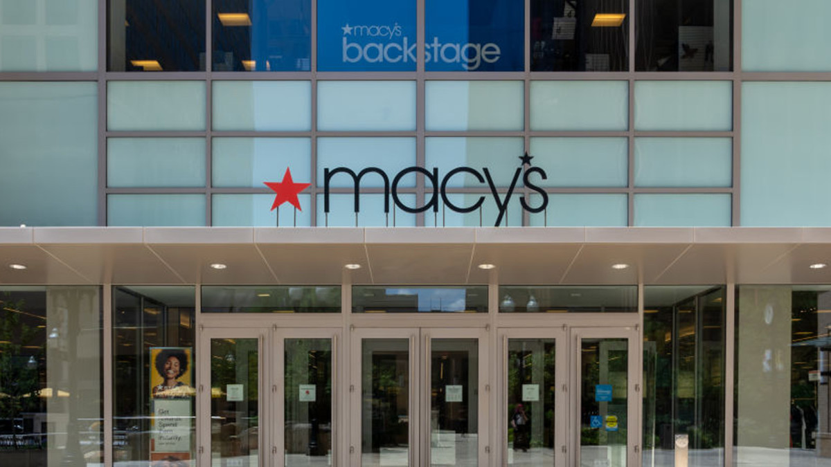 Macy's is selling a $160 cotton robe for $64, and shoppers say it's 'just like a quality spa robe'