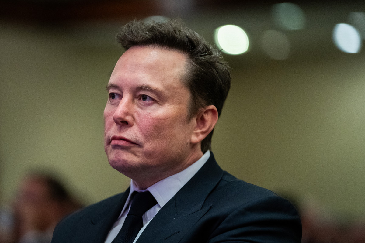 Tesla expert weighs in on Musk's $56 billion pay package rejection