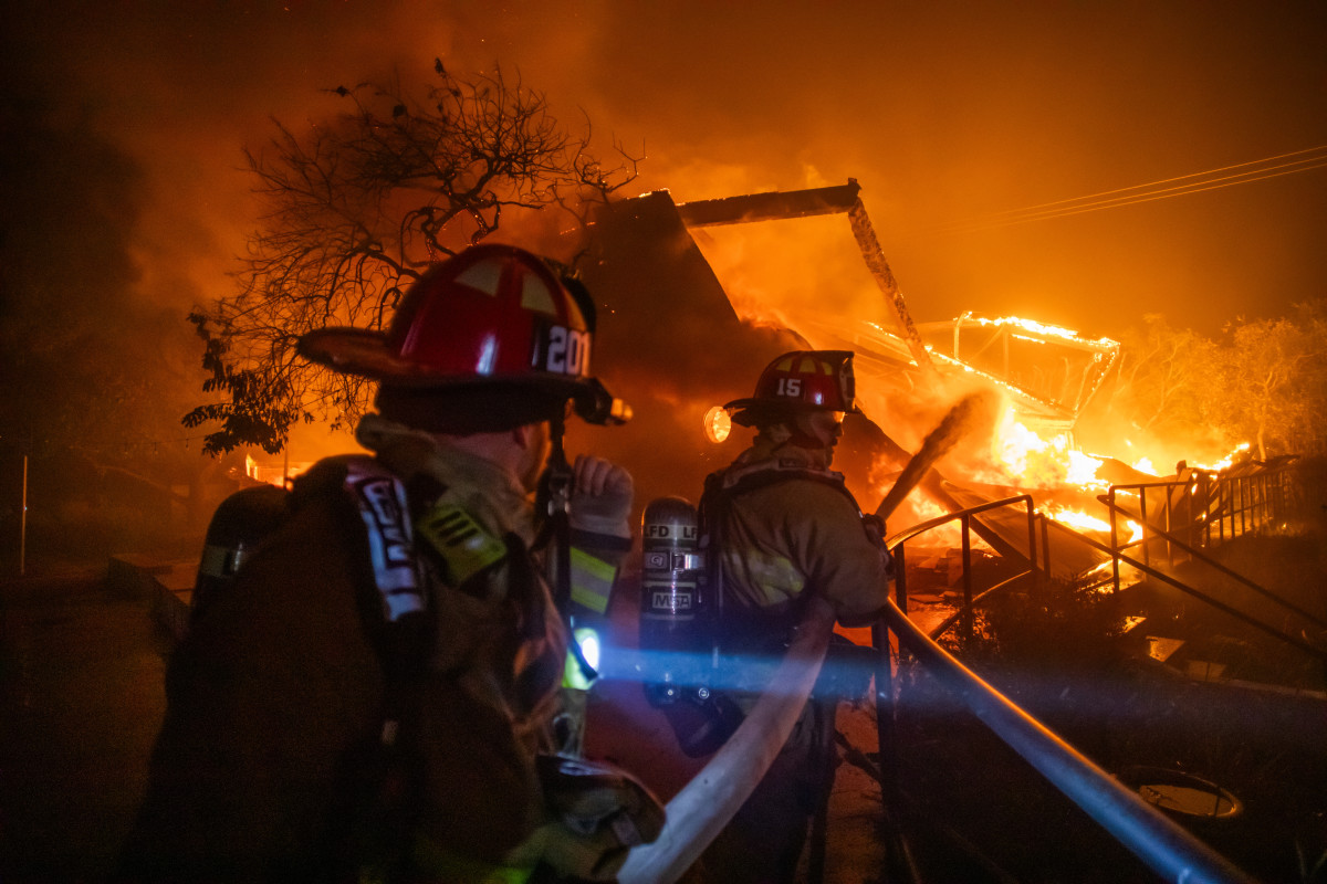 Netflix 'Selling Sunset' realtor accuses landlords of price gouging amid LA fires