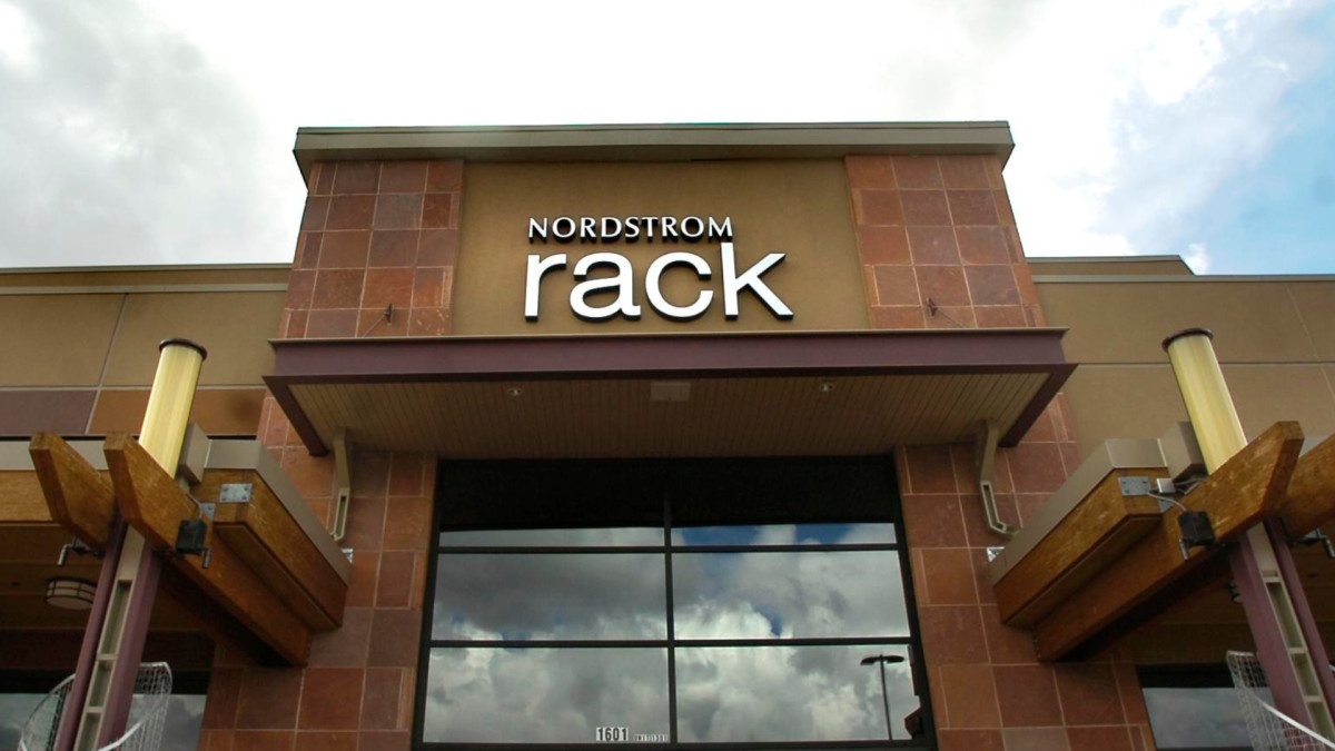 Nordstrom Rack is selling a 'luxurious' $495 designer duffel bag for only $90, and shoppers call it 'elegant'