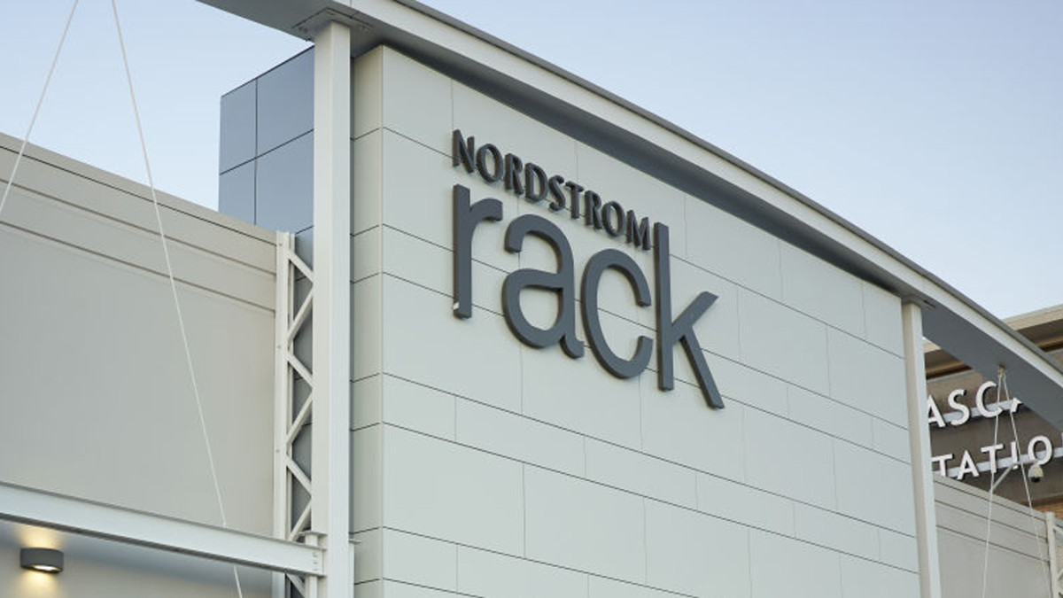 Nordstrom Rack is selling a 'cute' $299 Kate Spade crossbody bag for$100, and shoppers say it's 'the perfect size'